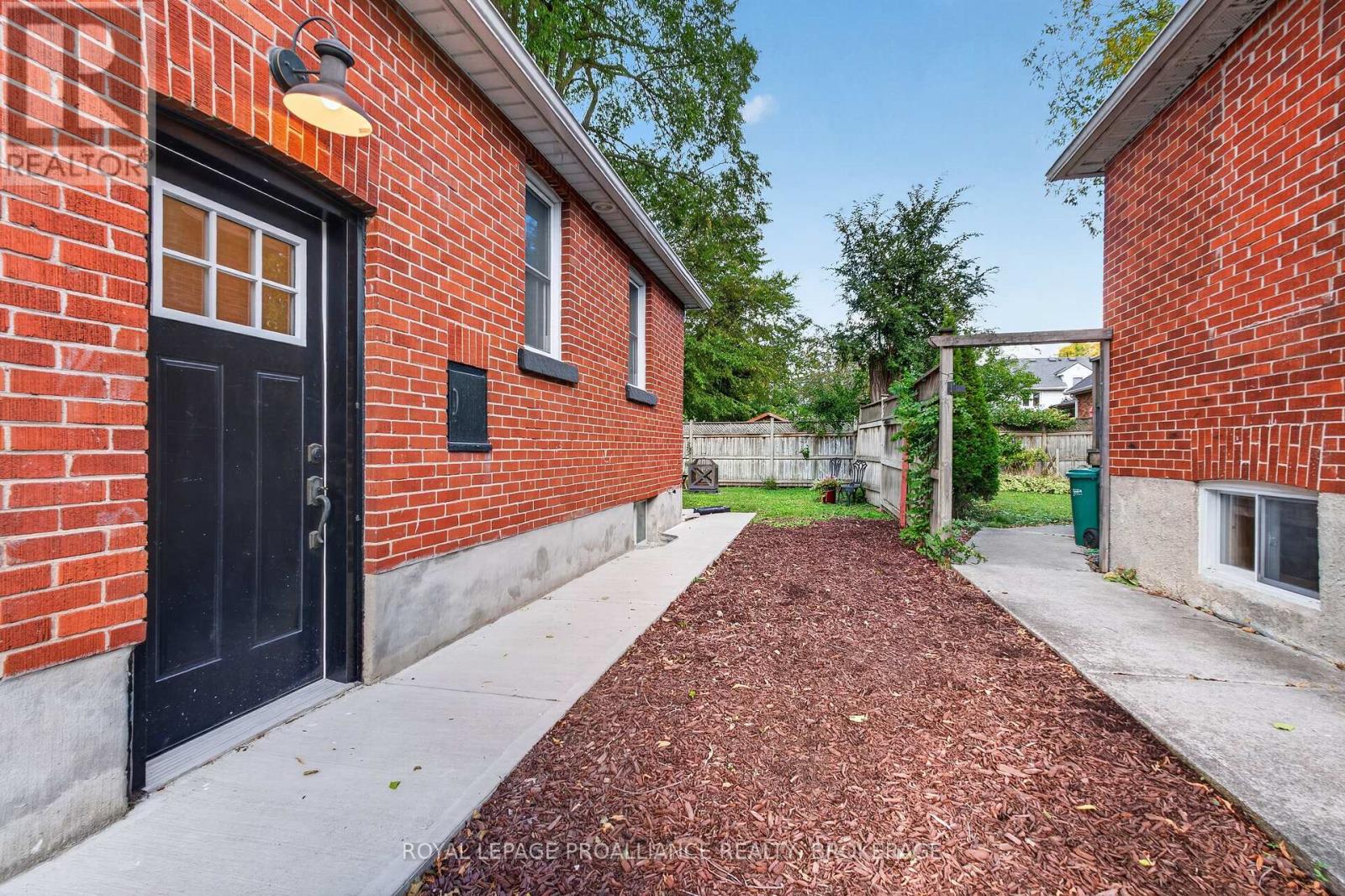 229 Park Street, Kingston, Ontario  K7L 1K4 - Photo 37 - X13884094