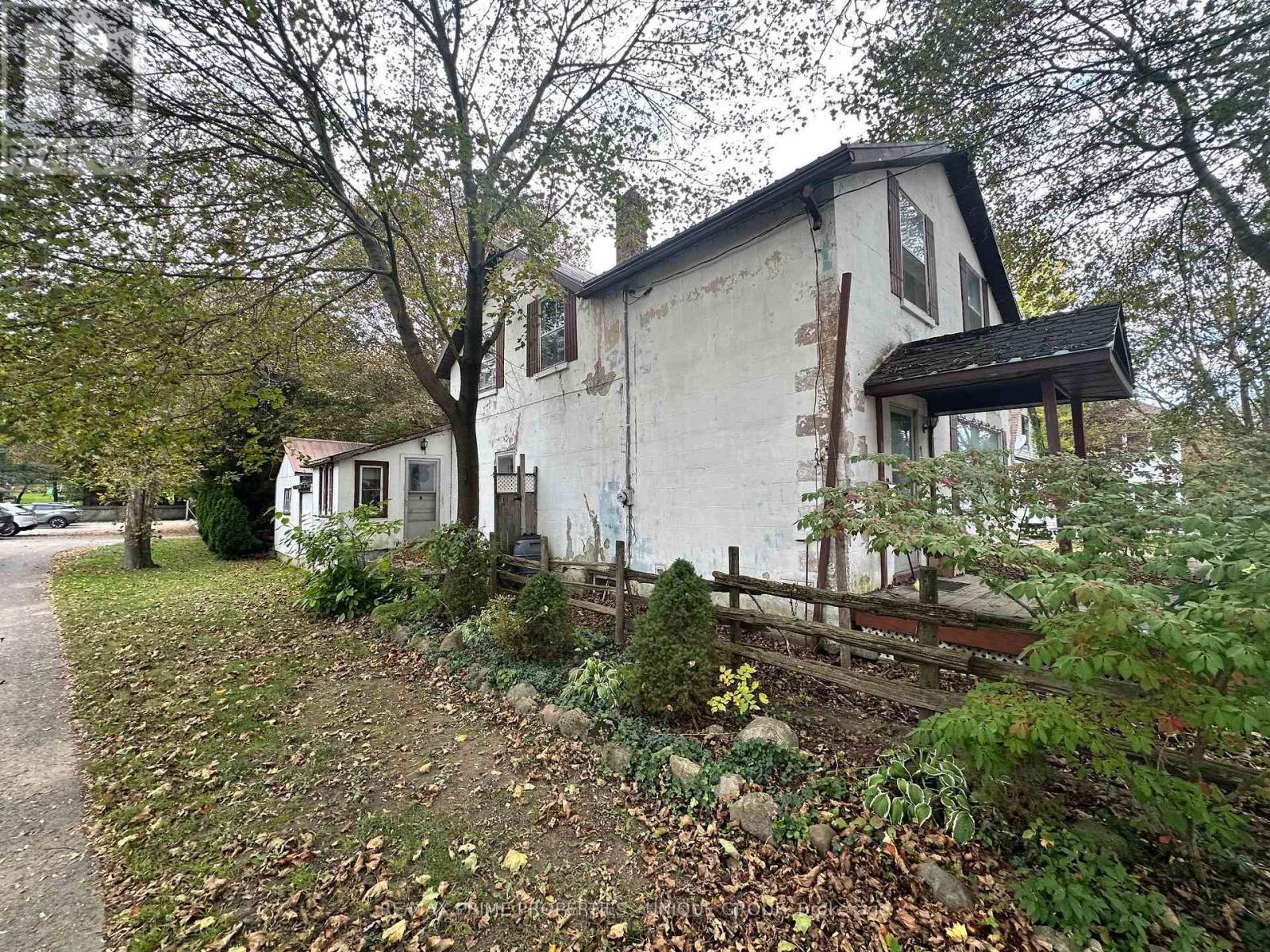 135 Elgin Street N, Wellington North, Ontario  N0G 2L0 - Photo 3 - X13884702