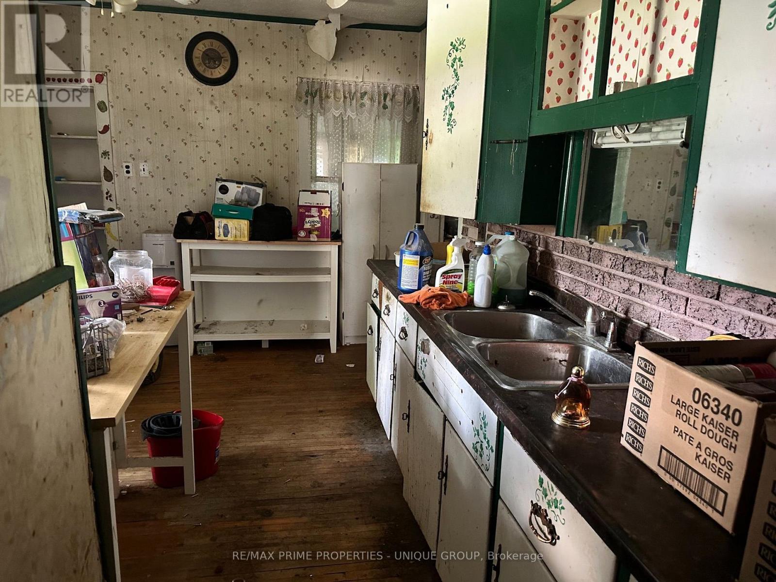 135 Elgin Street N, Wellington North, Ontario  N0G 2L0 - Photo 9 - X13884702