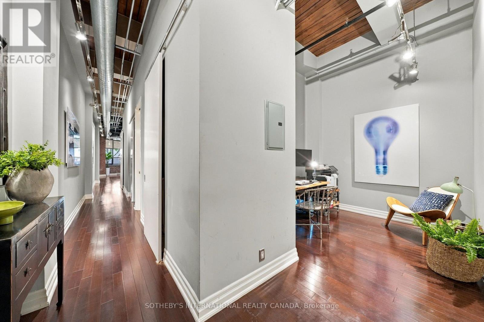 103 - 43 Hanna Avenue, Toronto, Ontario  M6K 1X1 - Photo 3 - C13884674