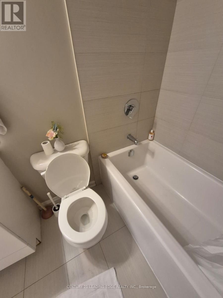 1610 - 2150 Lawrence Avenue E, Toronto, Ontario  M1R 3A7 - Photo 16 - E13884666