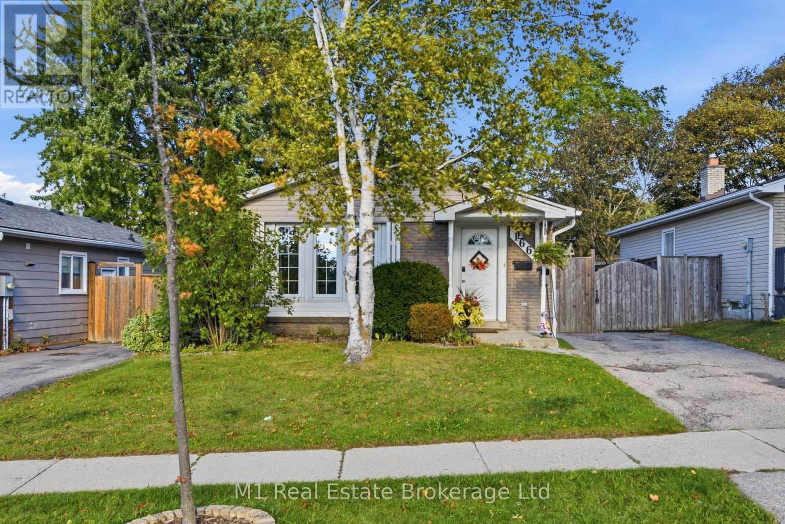 166 NATCHEZ ROAD, Kitchener, Ontario