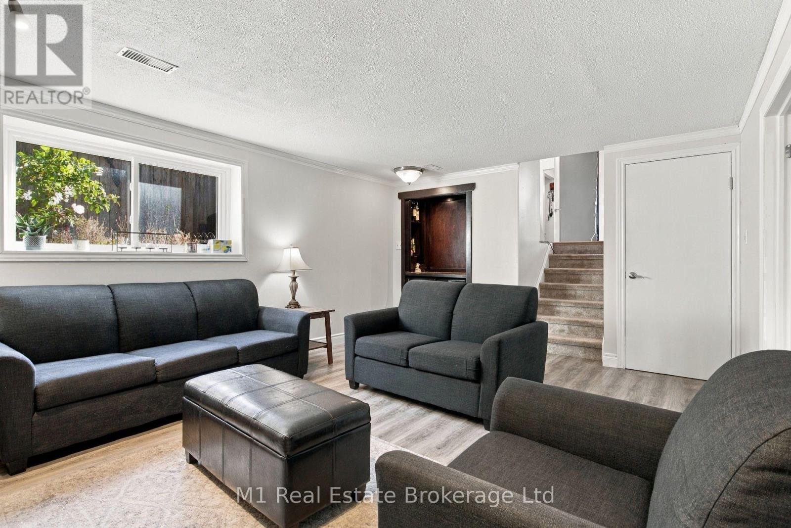 166 Natchez Road, Kitchener, Ontario  N2B 3L2 - Photo 24 - X13884646