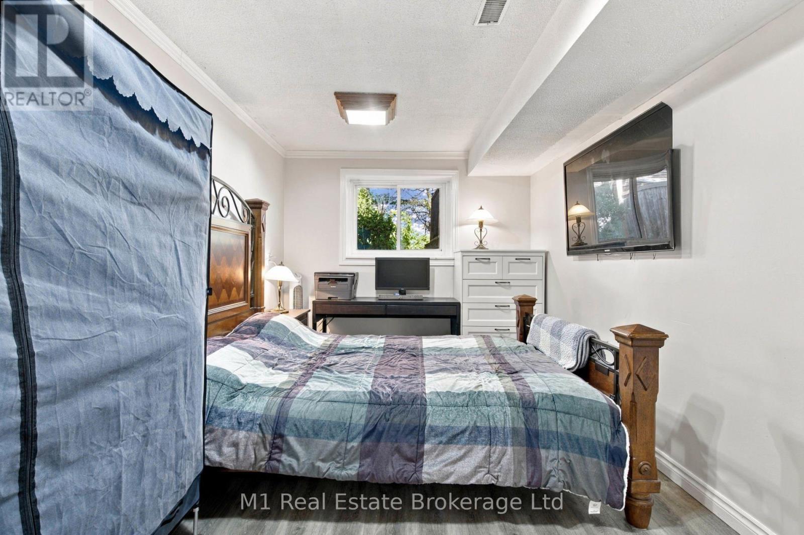 166 Natchez Road, Kitchener, Ontario  N2B 3L2 - Photo 28 - X13884646
