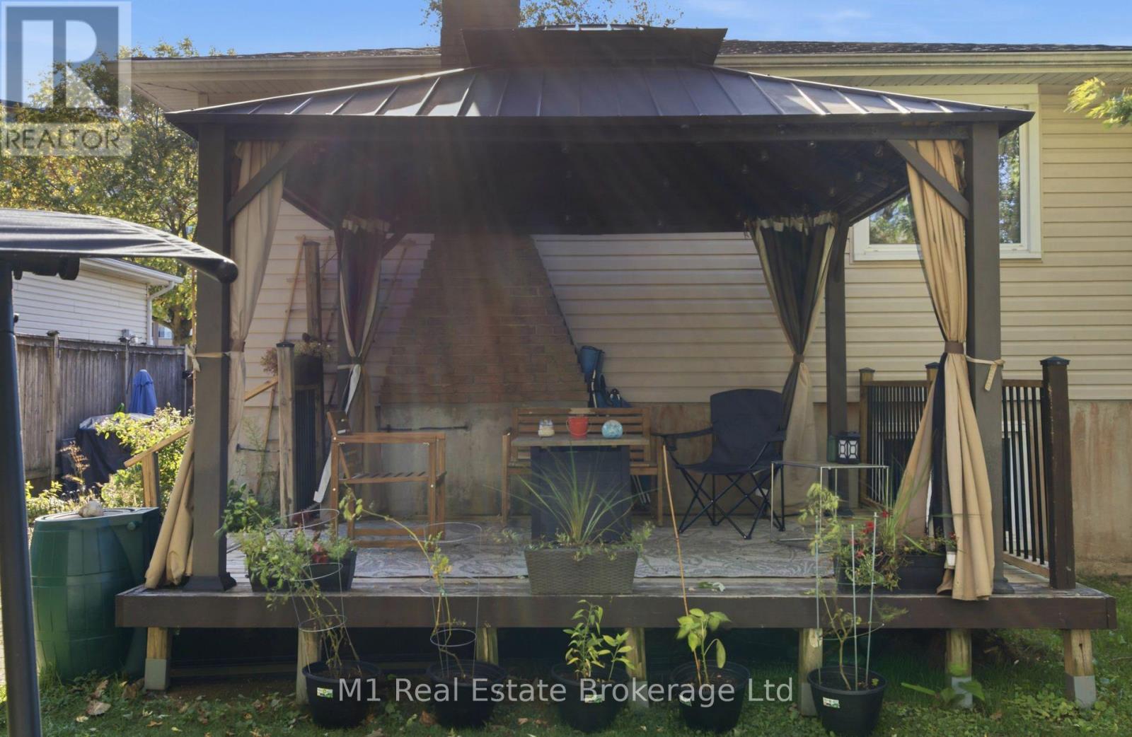 166 Natchez Road, Kitchener, Ontario  N2B 3L2 - Photo 37 - X13884646