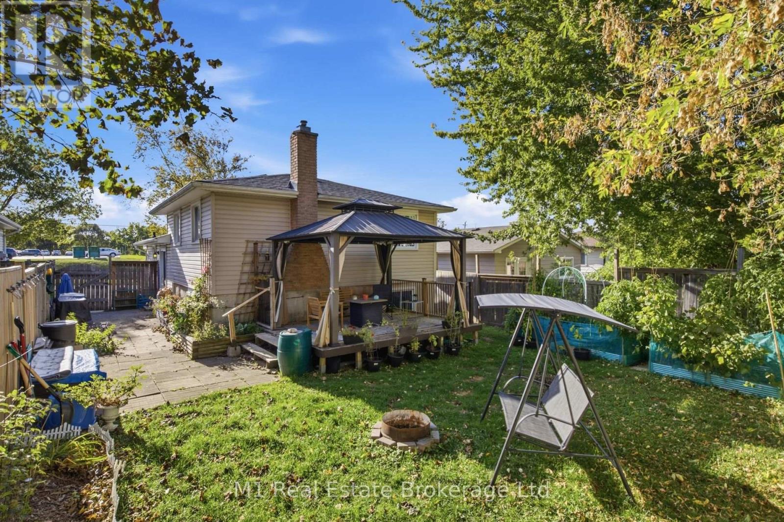 166 Natchez Road, Kitchener, Ontario  N2B 3L2 - Photo 39 - X13884646