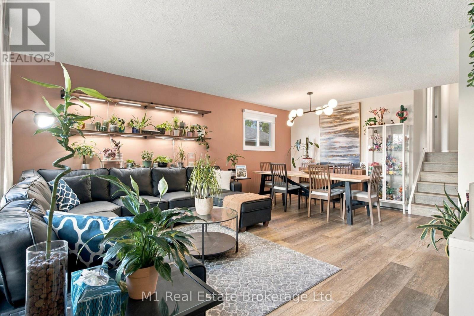 166 Natchez Road, Kitchener, Ontario  N2B 3L2 - Photo 8 - X13884646