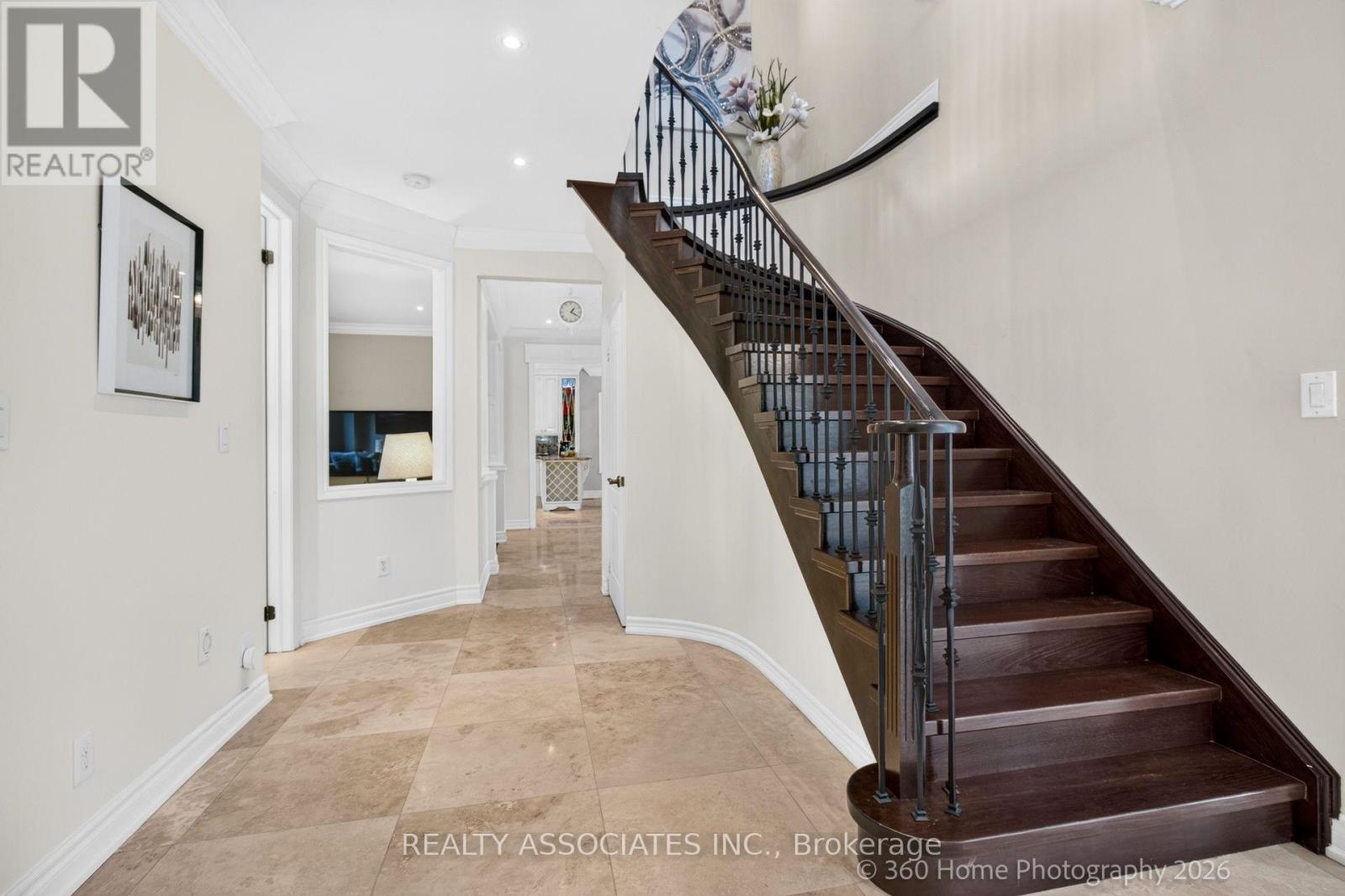 128 Coalbrook Court, Vaughan, Ontario  L4L 9B6 - Photo 11 - N13884650