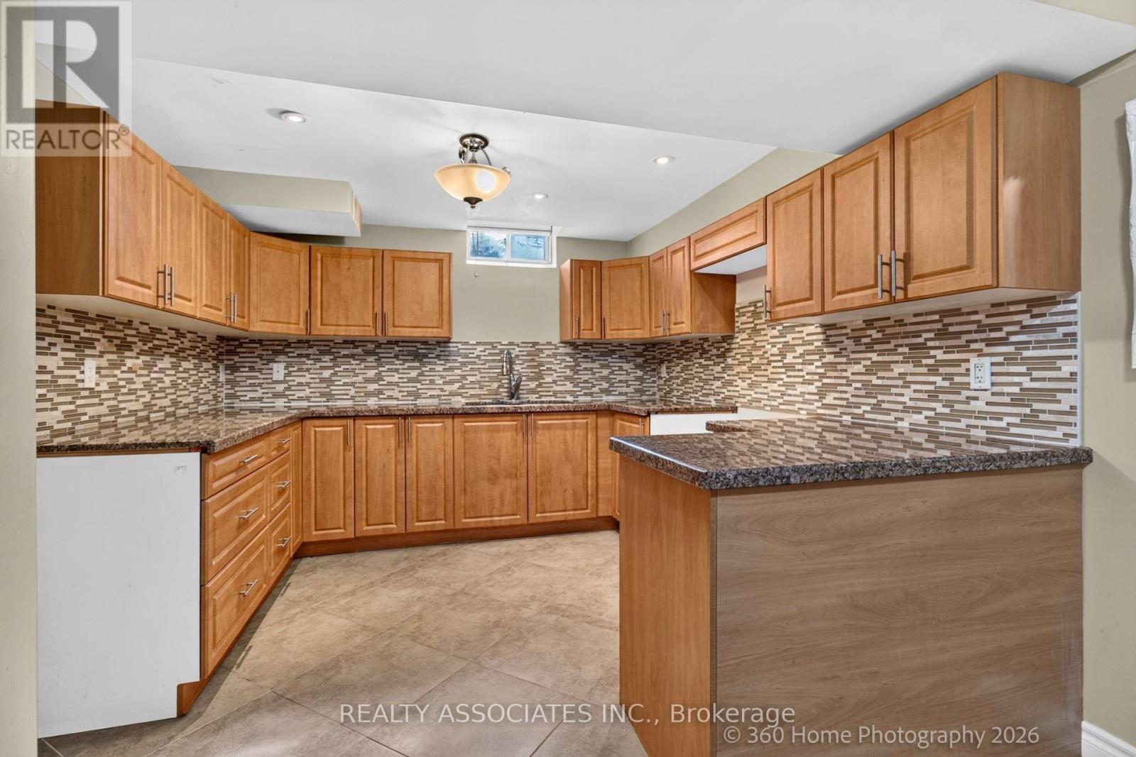 128 Coalbrook Court, Vaughan, Ontario  L4L 9B6 - Photo 24 - N13884650