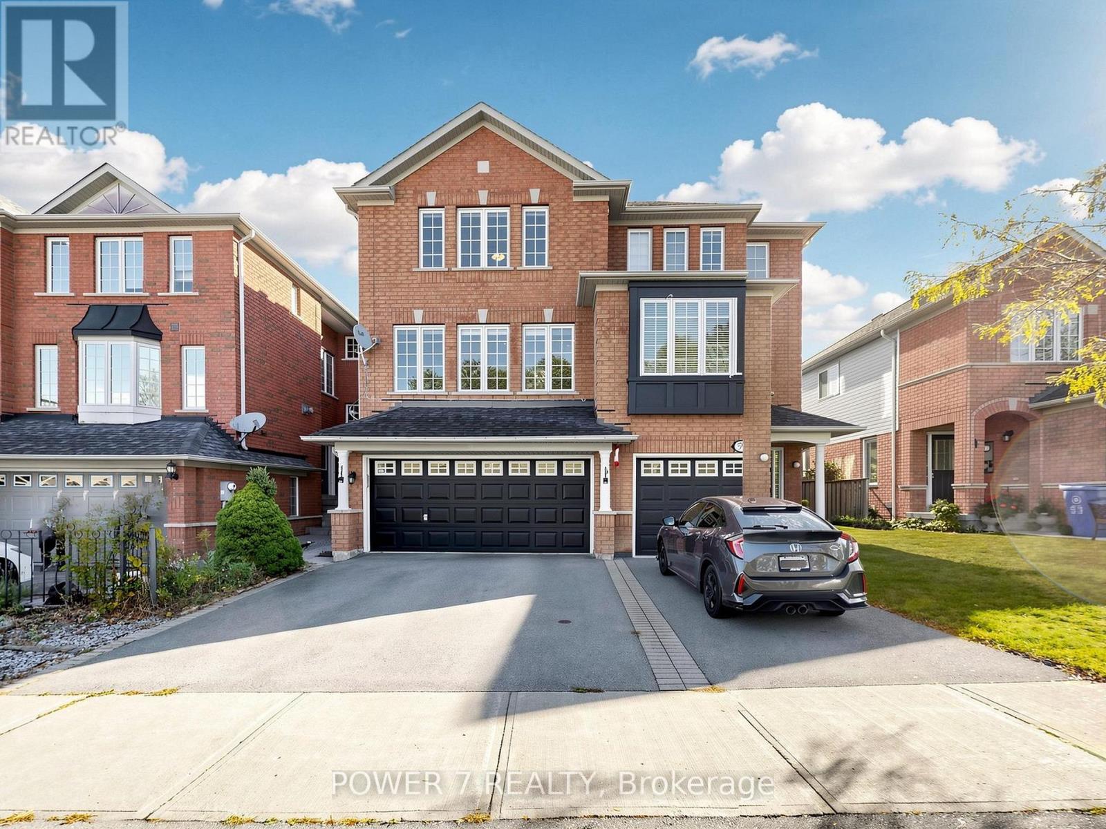 61 MILLCLIFF CIRCLE, Aurora, Ontario