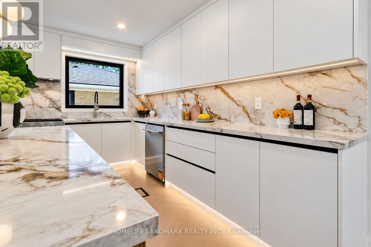 145 York Downs Drive, Toronto, Ontario  M3H 2G8 - Photo 15 - C13882108