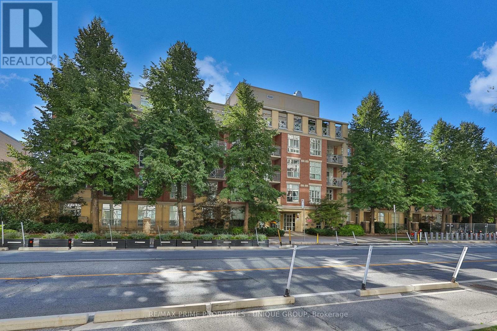202 - 2511 Bloor Street W, Toronto, Ontario  M6S 5A6 - Photo 2 - W13884694