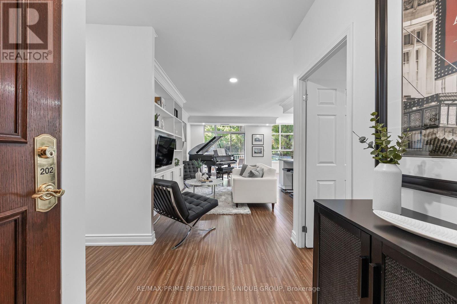 202 - 2511 Bloor Street W, Toronto, Ontario  M6S 5A6 - Photo 6 - W13884694