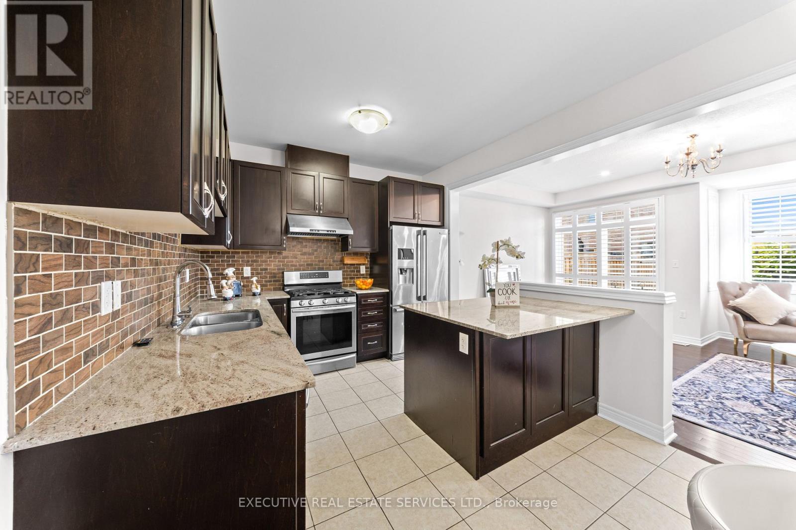 52 Bernadino Street, Brampton, Ontario  L6P 4G1 - Photo 10 - W13884722