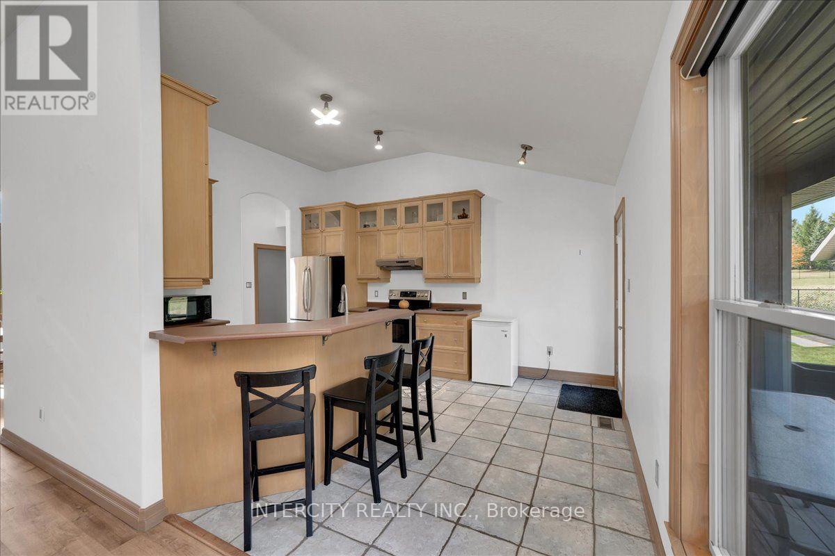 3 Torrance Lane, Centre Wellington, Ontario  N0B 1J0 - Photo 13 - X13884362