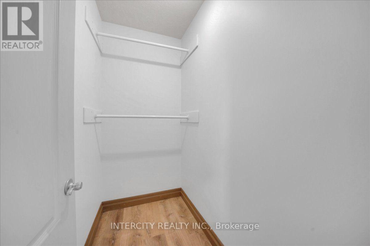3 Torrance Lane, Centre Wellington, Ontario  N0B 1J0 - Photo 26 - X13884362