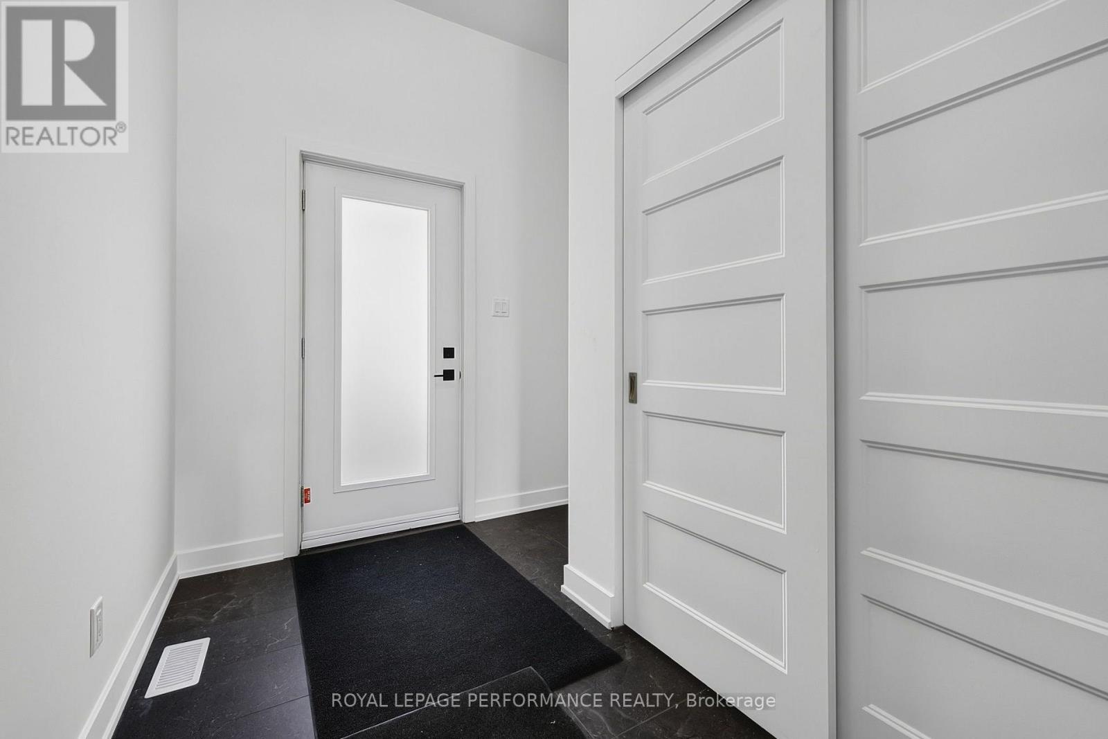 2517 Gray Crescent, Clarence-Rockland, Ontario  K4K 0H3 - Photo 3 - X13787878