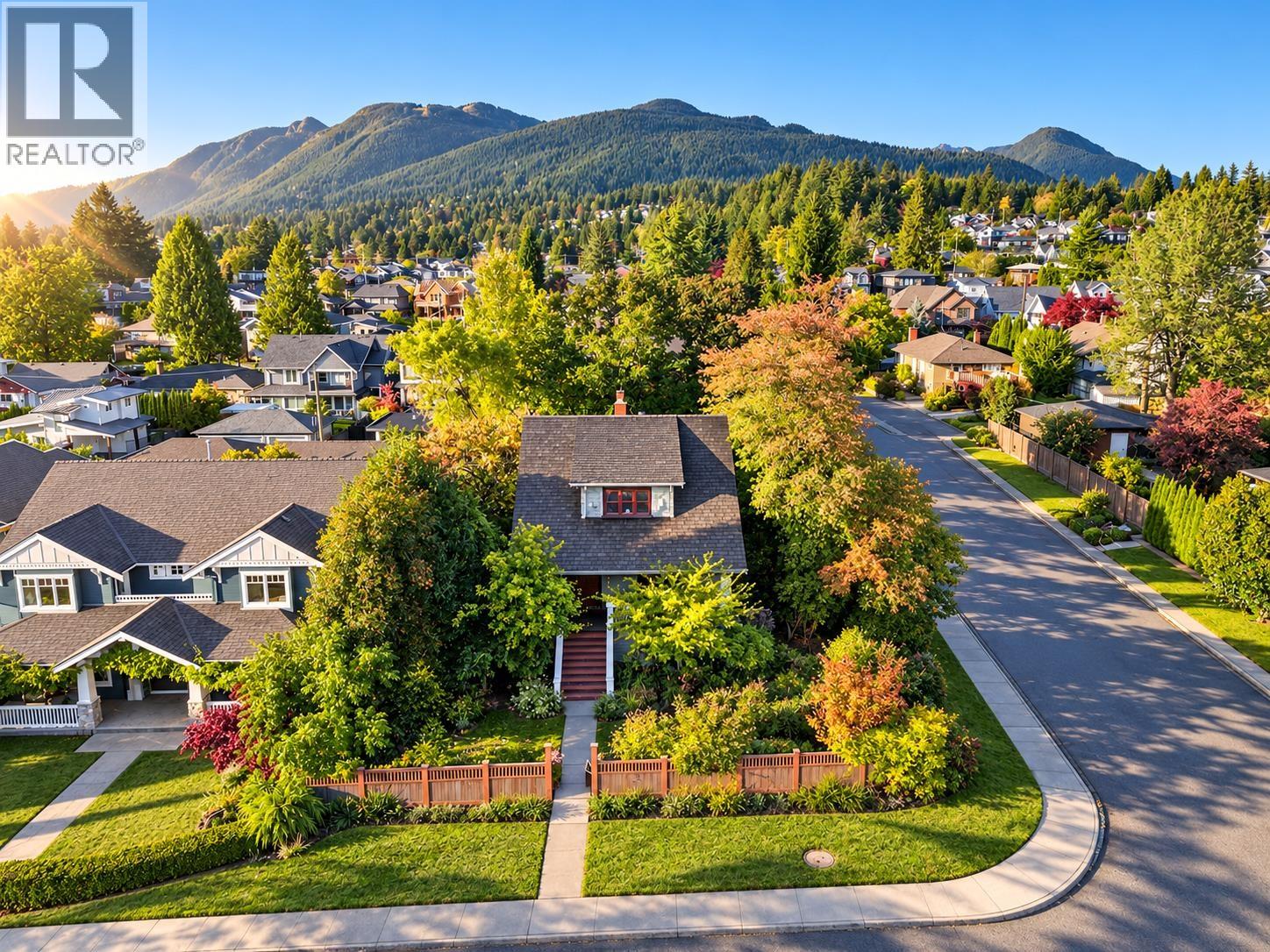 364 E 14TH STREET, North Vancouver, British Columbia