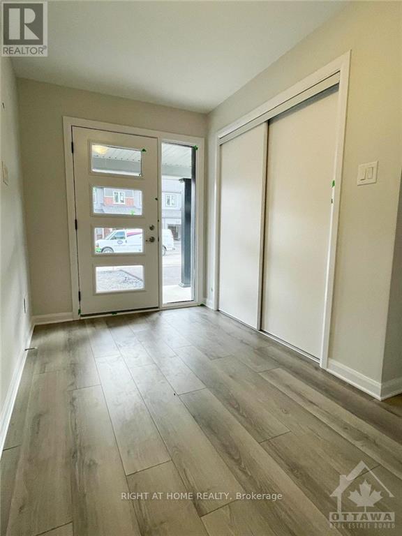 278 Elsie Macgill Walk, Ottawa, Ontario  K2W 0L2 - Photo 2 - X13884770