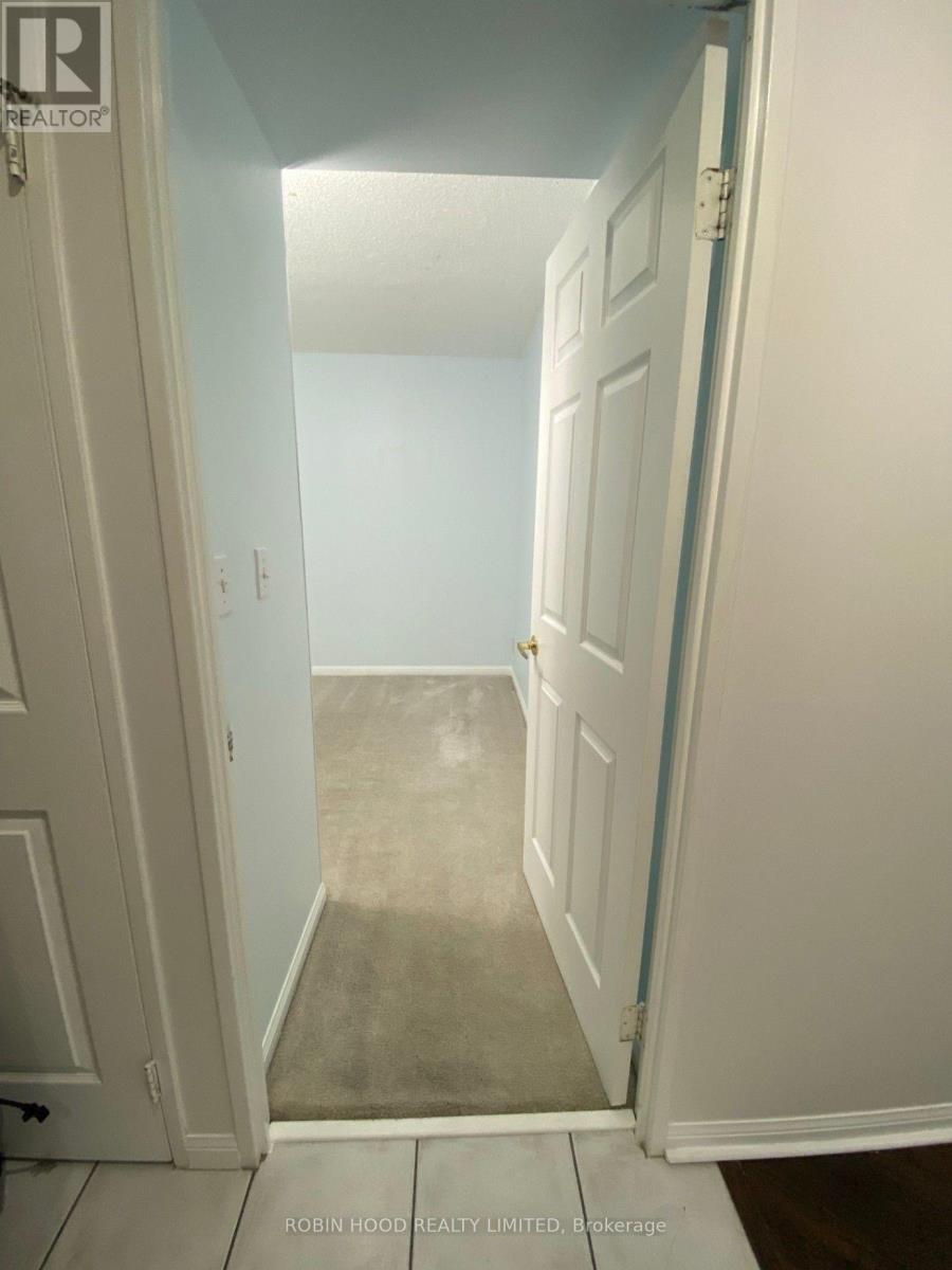 1805 - 11 Lee Centre Drive, Toronto, Ontario  M1H 3J5 - Photo 2 - E13884746