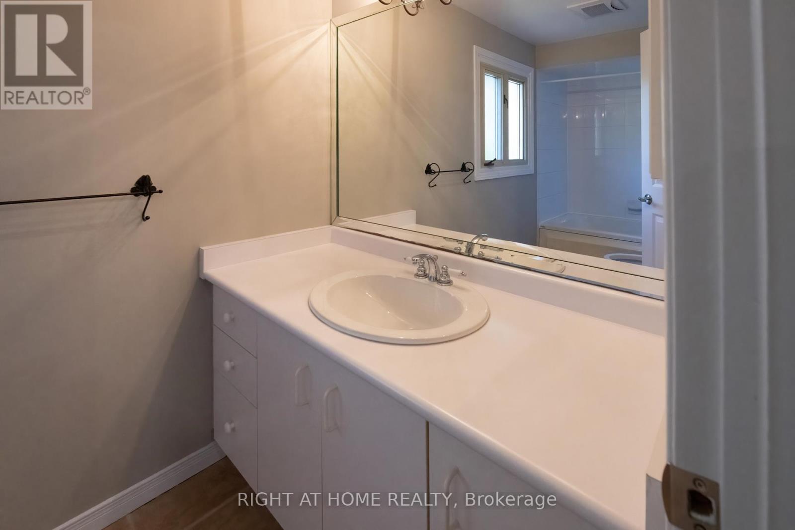 83 Anstead Crescent, Ajax, Ontario  L1S 3X4 - Photo 15 - E13884780