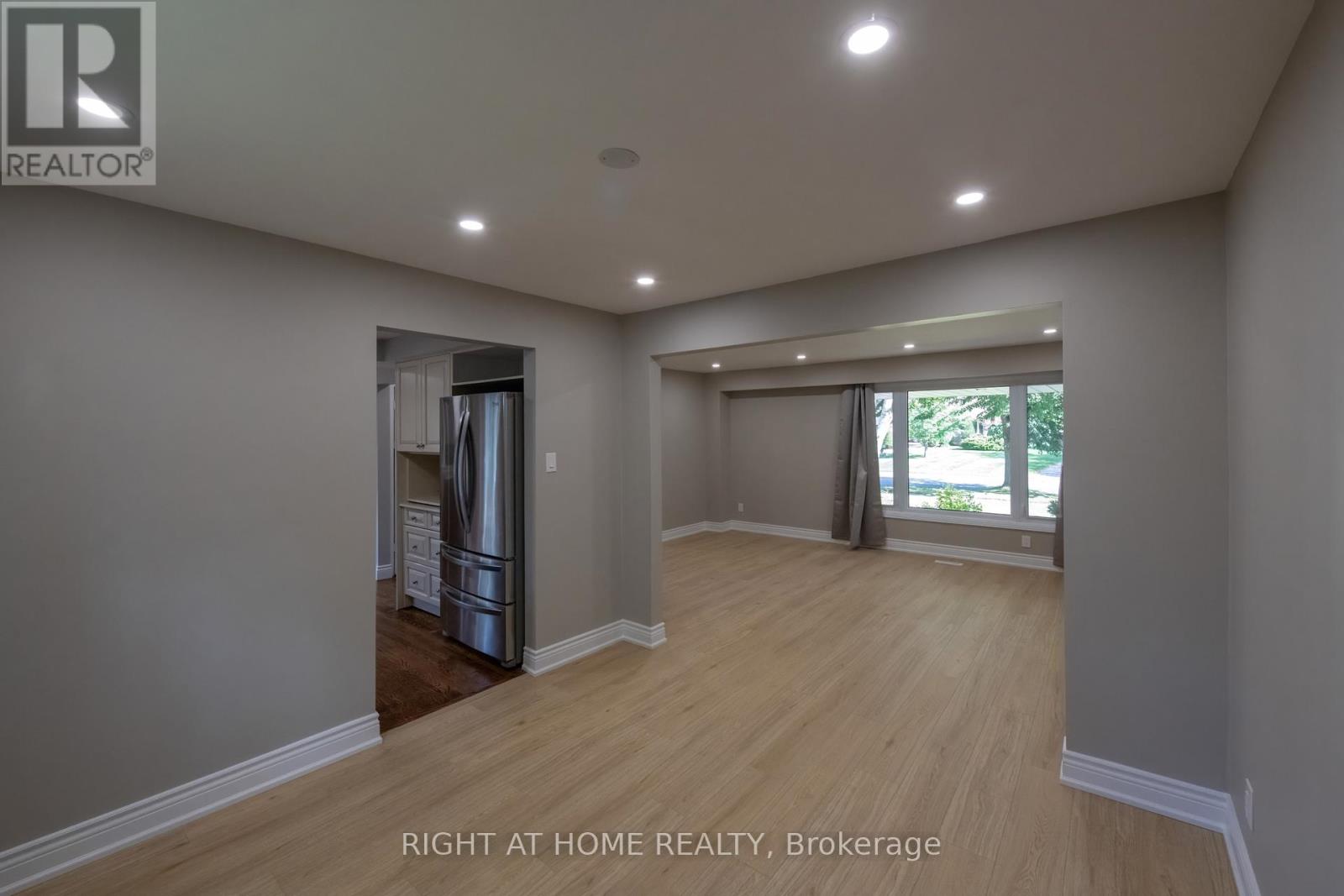 83 Anstead Crescent, Ajax, Ontario  L1S 3X4 - Photo 5 - E13884780