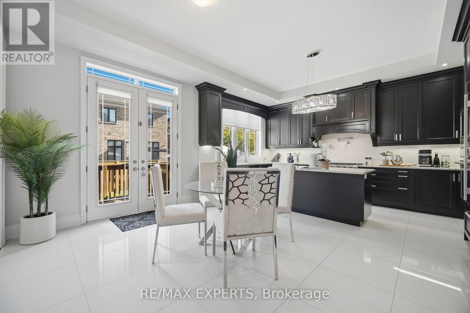 91 Woodgate Pines Drive, Vaughan, Ontario  L4H 4A4 - Photo 19 - N13884794