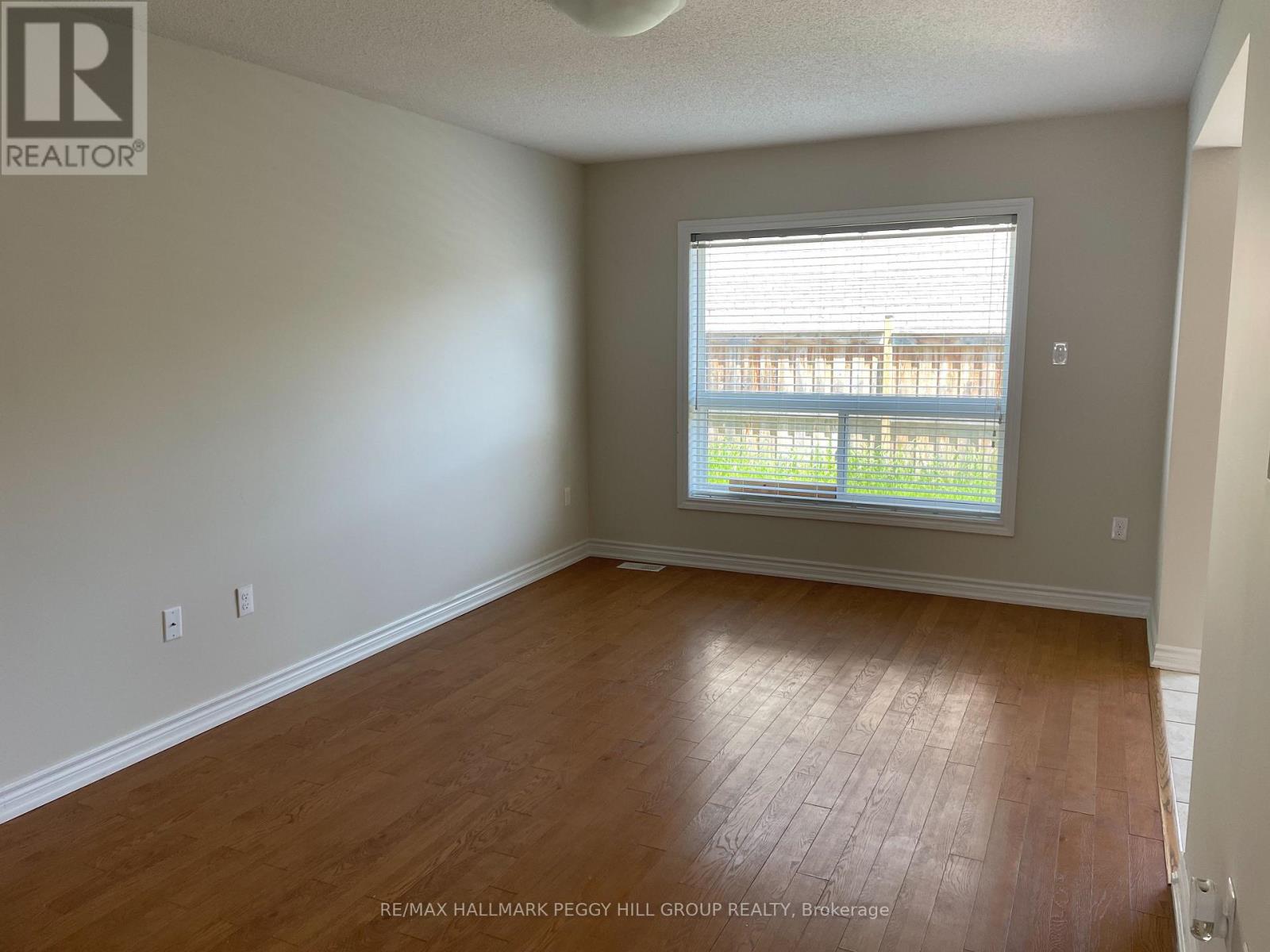 20 Crew Court, Barrie (Ardagh), Ontario  L4N 5S4 - Photo 2 - S13884736