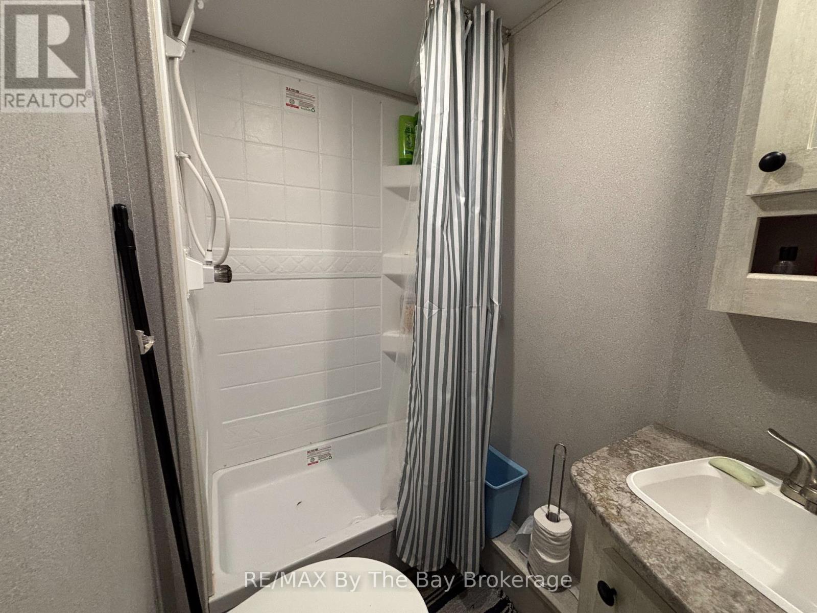 242 - 85 Theme Park Drive, Wasaga Beach, Ontario  L9Z 1X7 - Photo 13 - S13884748