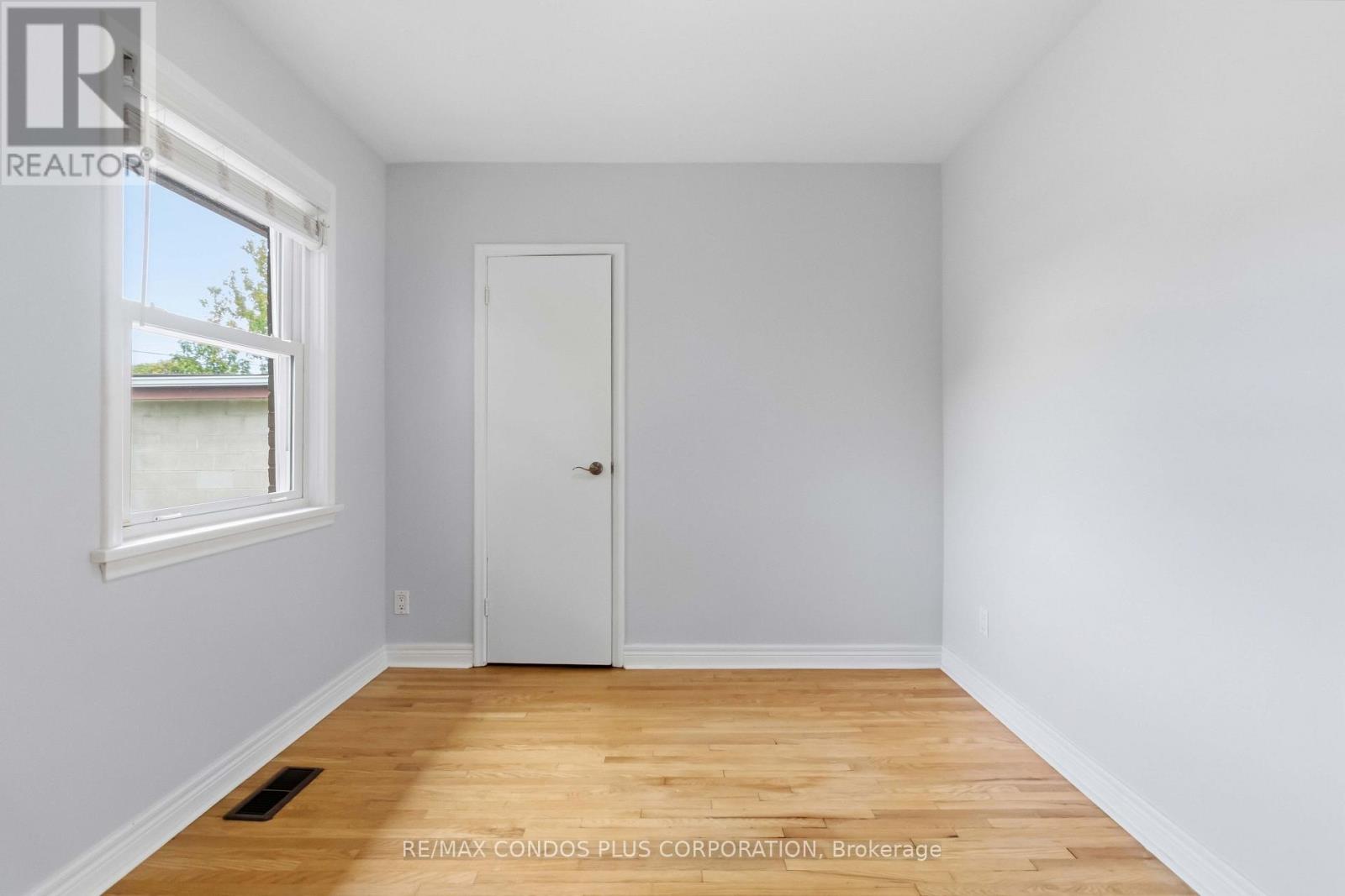 122 Wyndale Drive, Toronto, Ontario  M6L 1G3 - Photo 22 - W13867230