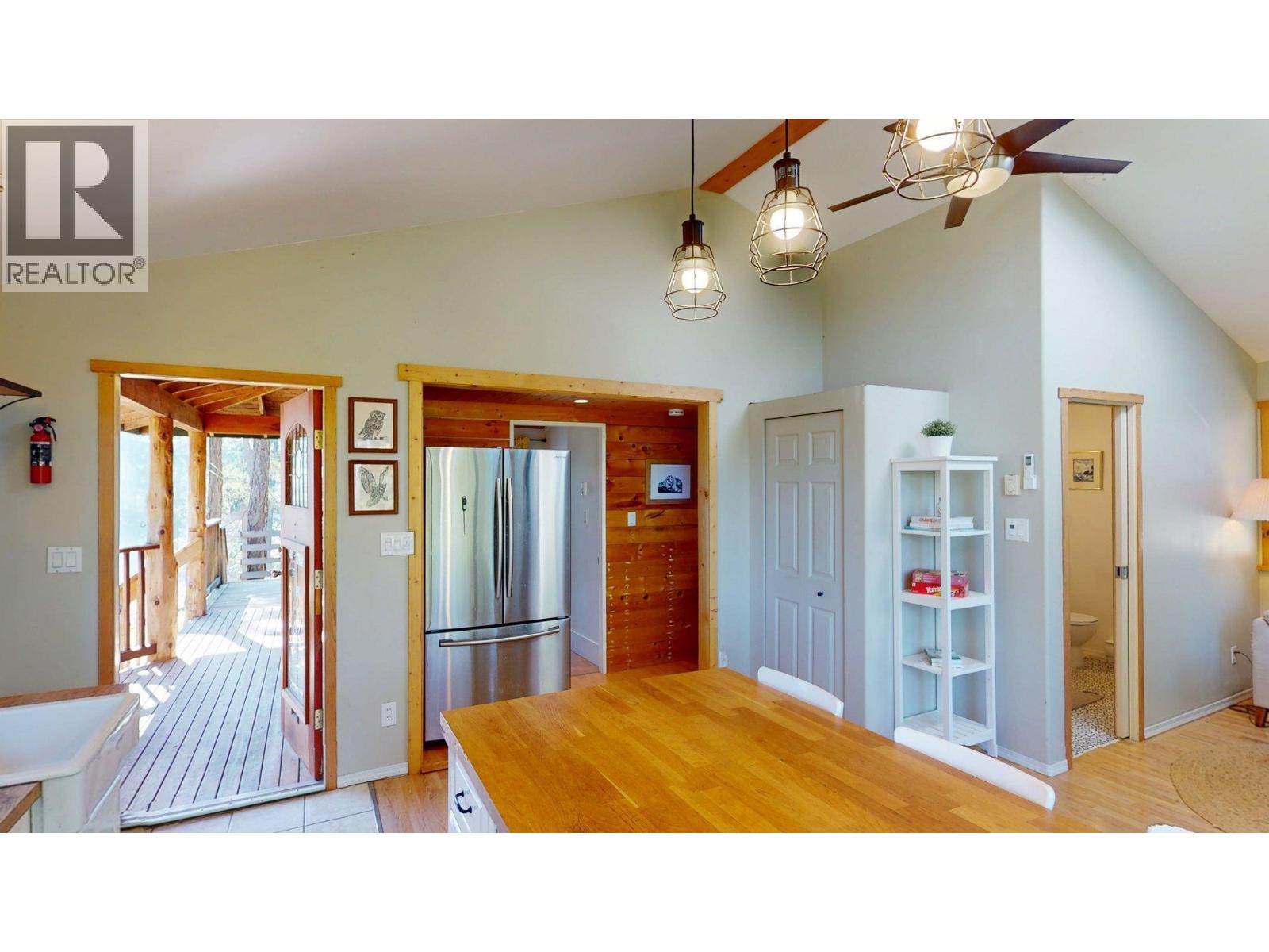 4318 Port Washington Road, Pender Island, British Columbia  V0N 2M1 - Photo 6 - R3174162