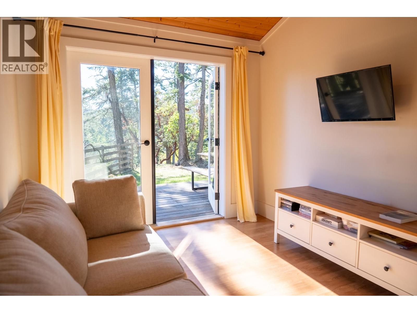 4318 Port Washington Road, Pender Island, British Columbia  V0N 2M1 - Photo 8 - R3174162