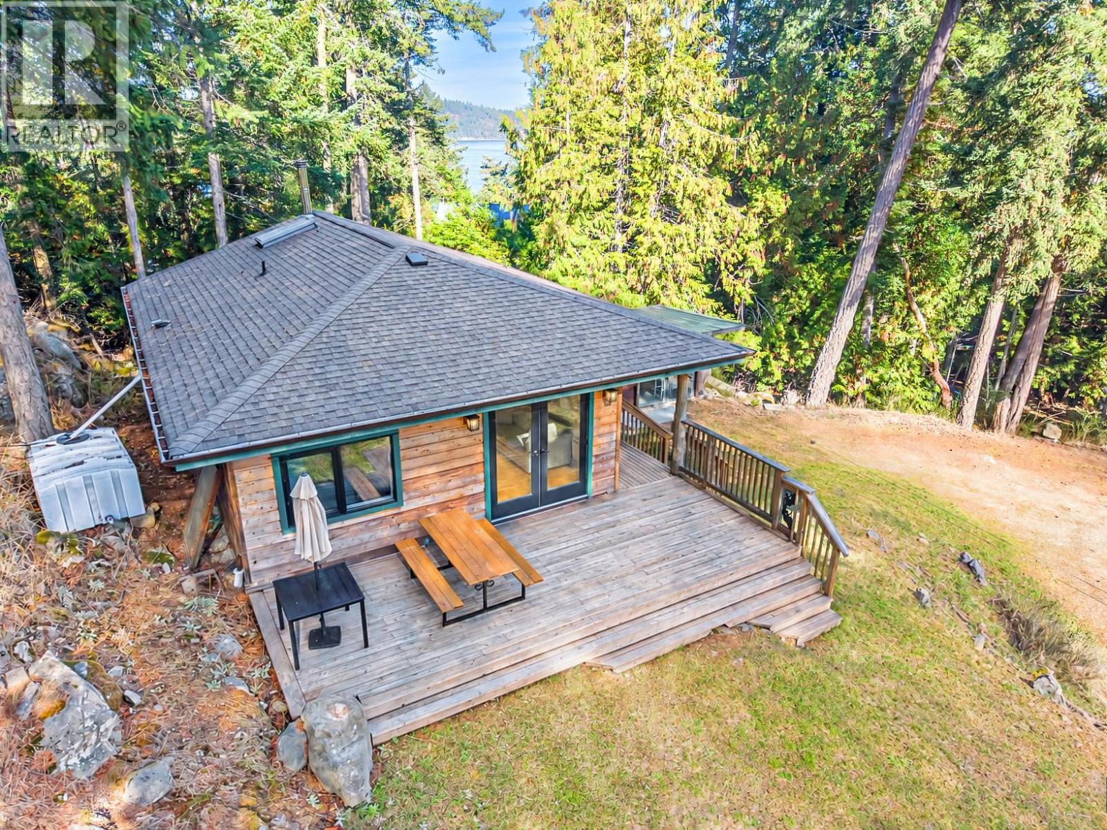 4318 Port Washington Road, Pender Island, British Columbia  V0N 2M1 - Photo 2 - R3174162