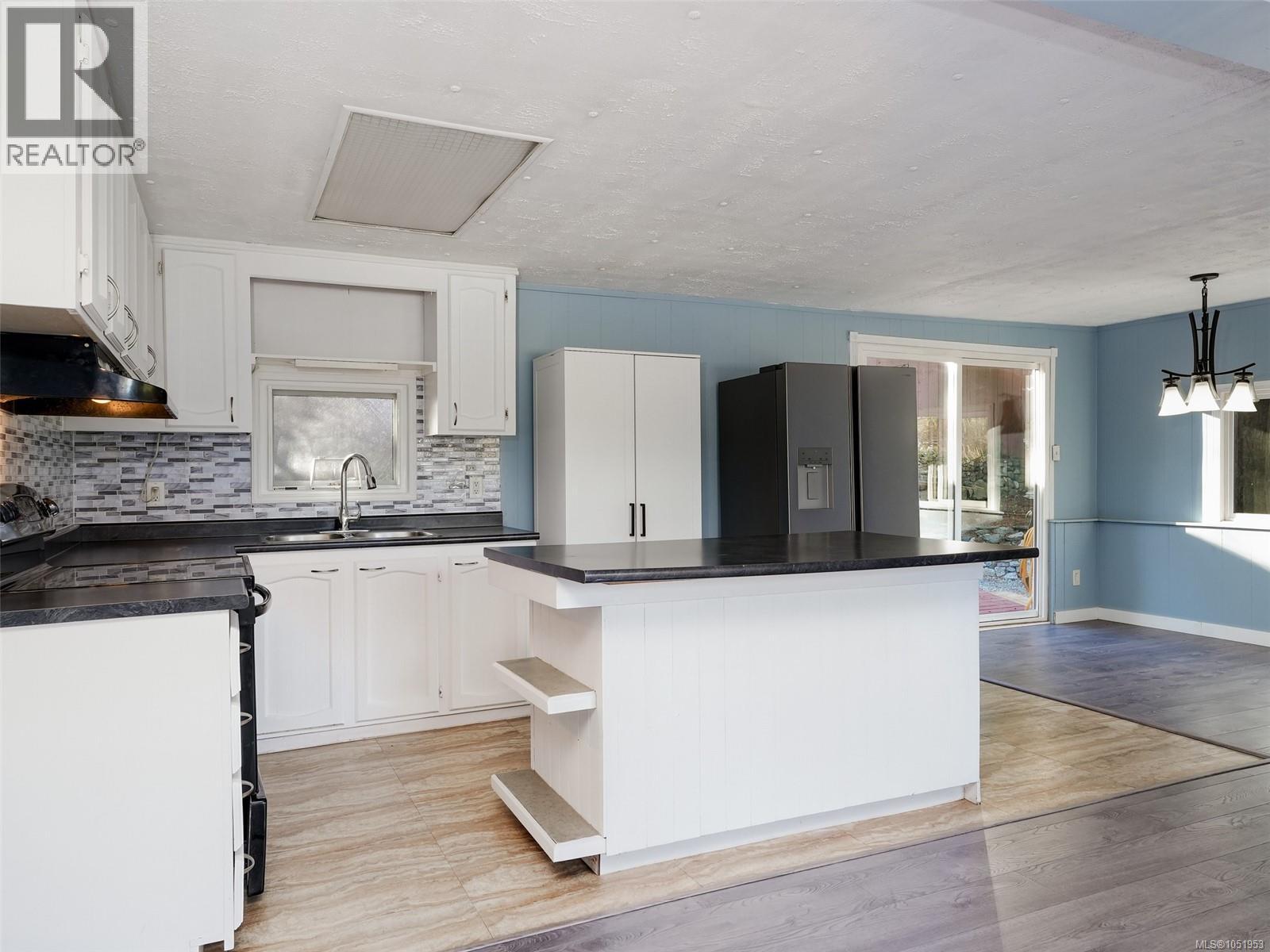 6609 Helgesen Rd, Sooke, British Columbia  V9Z 0V7 - Photo 7 - 1051953