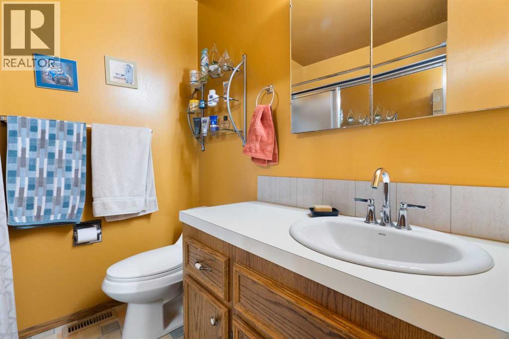 212 Whiteview Bay Ne, Calgary, Alberta  T1Y 1R6 - Photo 18 - A2351241