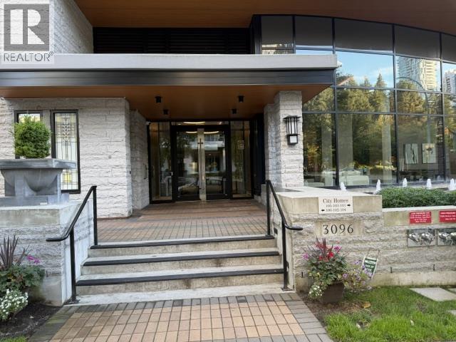 1505 3096 Windsor Gate, Coquitlam, British Columbia  V3B 0P4 - Photo 1 - R3174246
