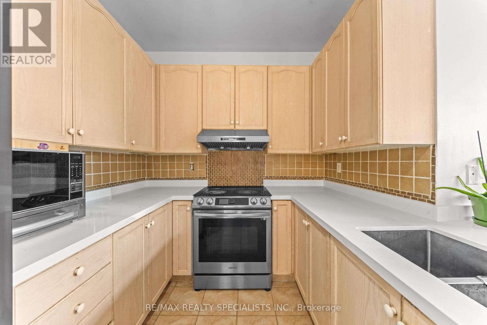 60 Kanashiro Street, Brampton, Ontario  L6P 1H4 - Photo 15 - W13782010