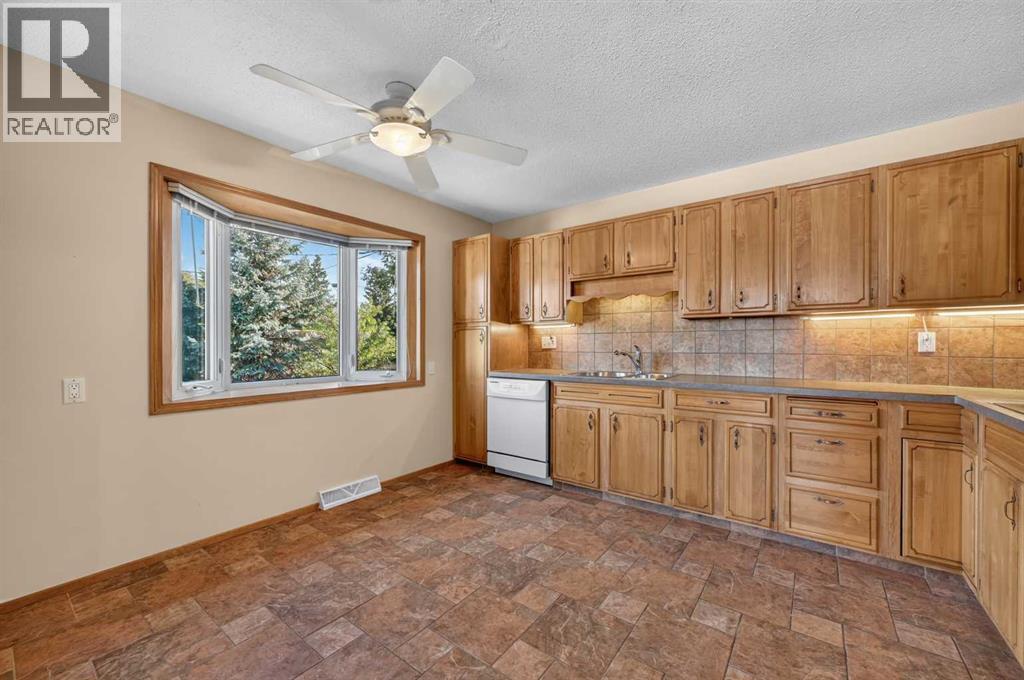 637 Willowburn Crescent SE, Calgary, Alberta  T2J 1M9 - Photo 15 - A2351471