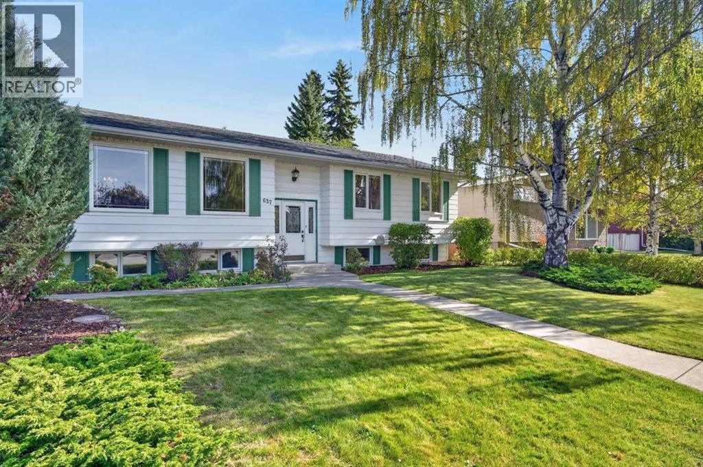 637 Willowburn Crescent SE, Calgary, Alberta  T2J 1M9 - Photo 3 - A2351471