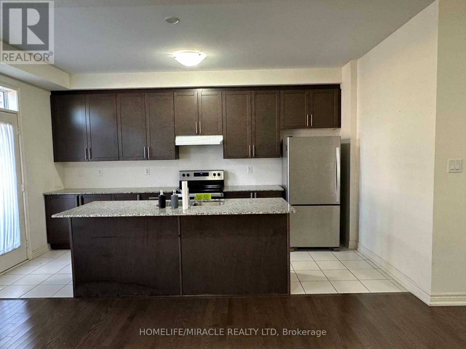 91 Emerald Coast Trail, Brampton, Ontario  L7A 5A7 - Photo 6 - W13884550