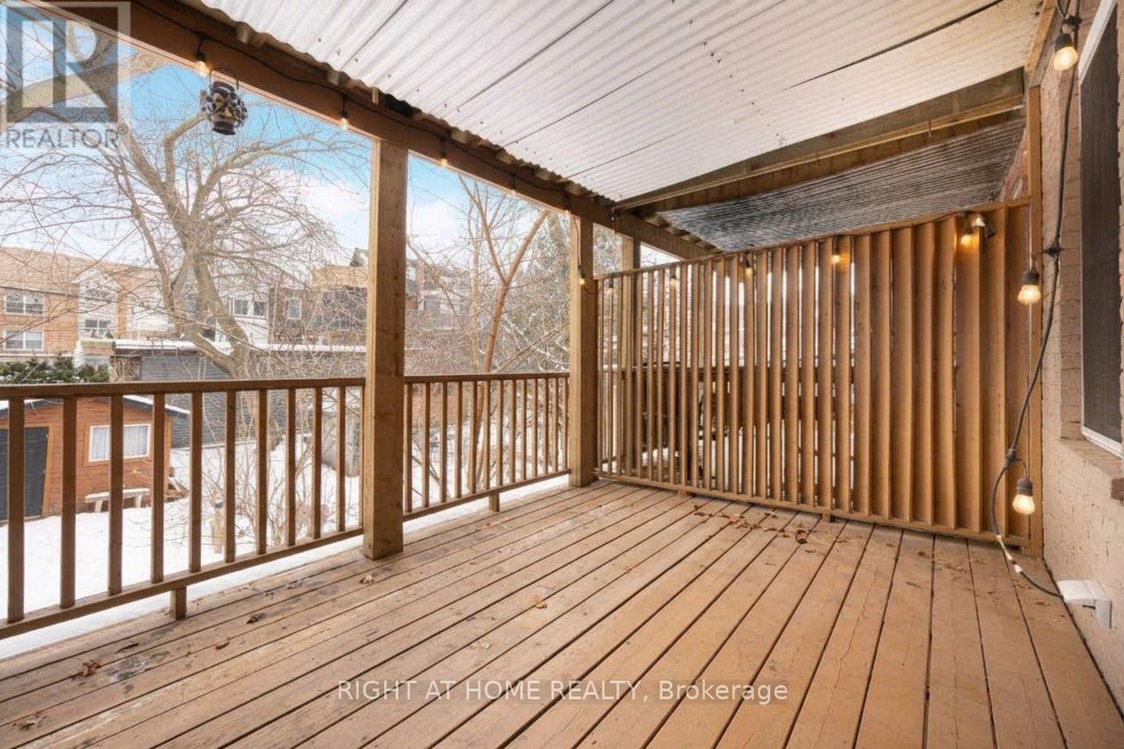 725 Indian Road, Toronto, Ontario  M6P 2E2 - Photo 22 - W13884804