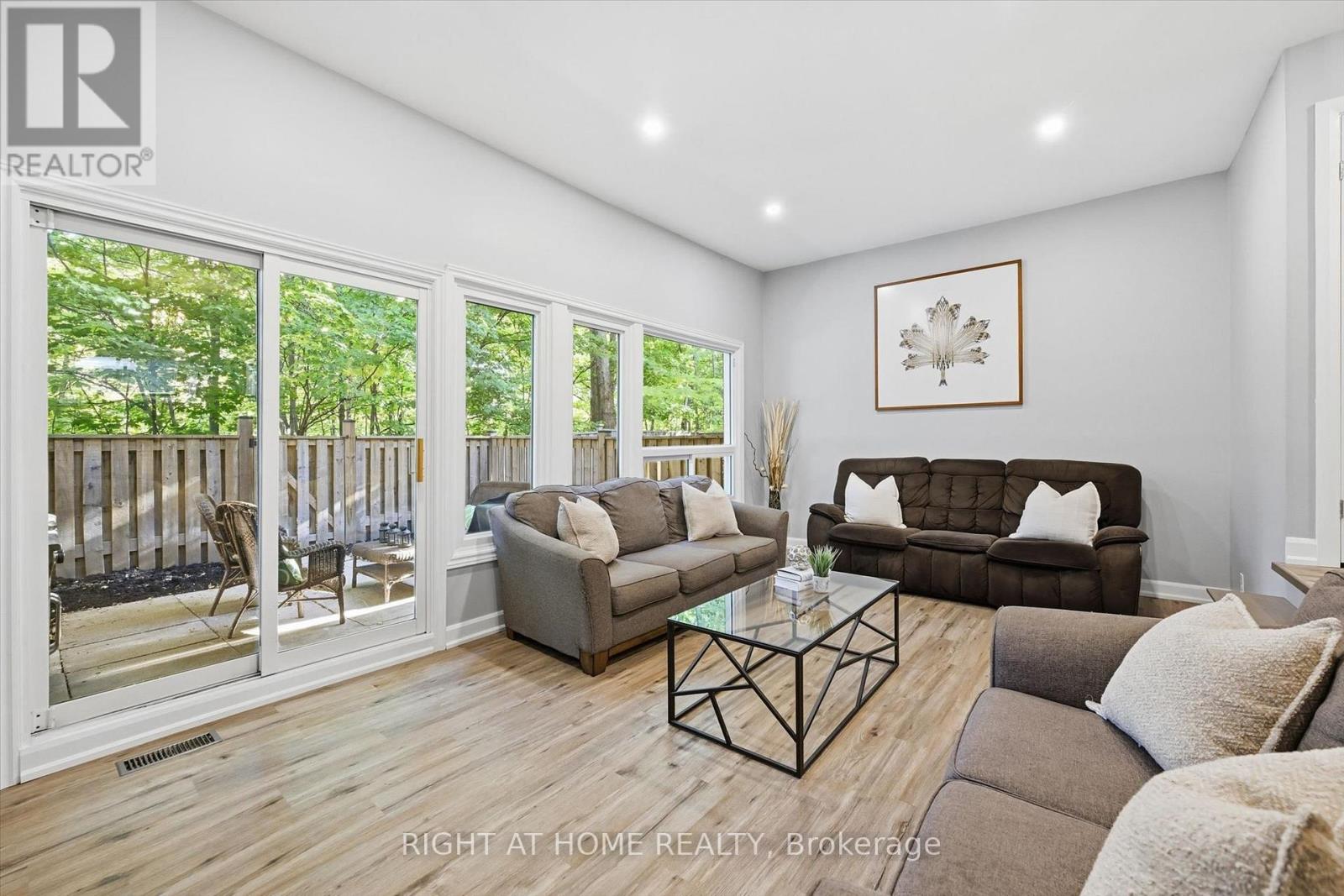 159 - 2050 Upper Middle Road, Burlington, Ontario  L7P 3R9 - Photo 11 - W13884836