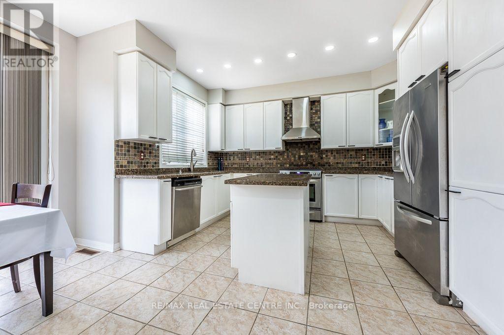 3696 Waterfall Crescent, Mississauga, Ontario  L5N 8G8 - Photo 14 - W13884864
