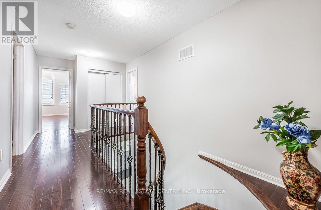 3696 Waterfall Crescent, Mississauga, Ontario  L5N 8G8 - Photo 18 - W13884864