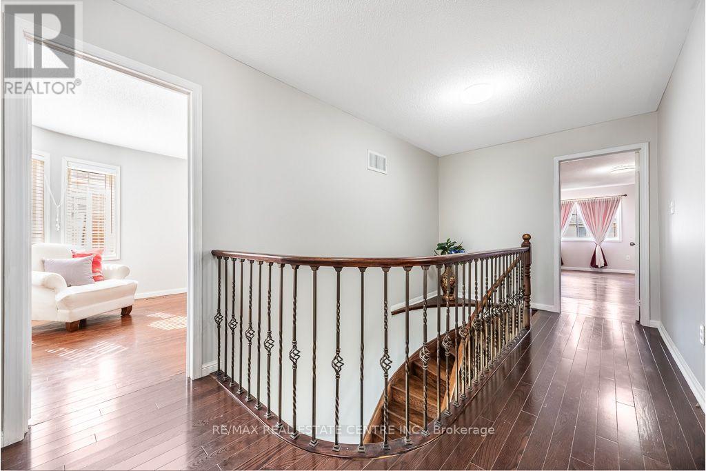 3696 Waterfall Crescent, Mississauga, Ontario  L5N 8G8 - Photo 19 - W13884864