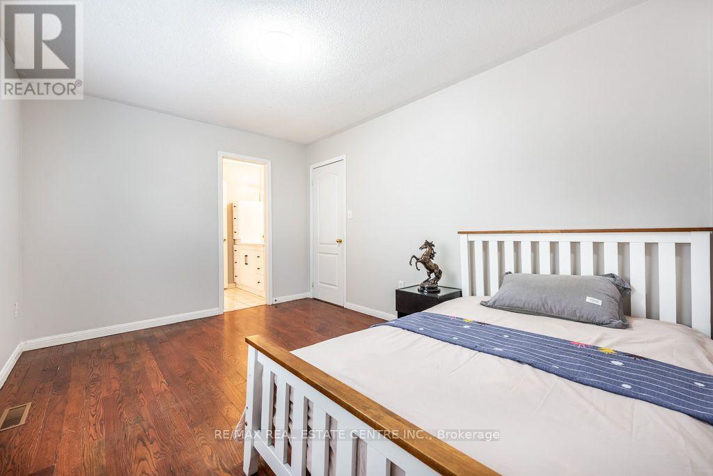 3696 Waterfall Crescent, Mississauga, Ontario  L5N 8G8 - Photo 28 - W13884864