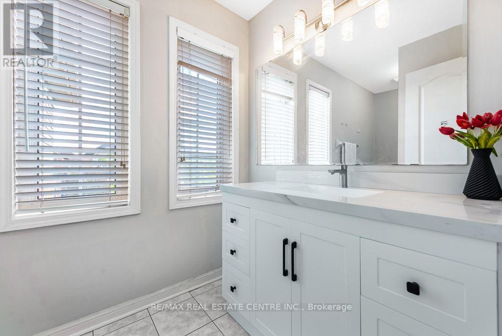 3696 Waterfall Crescent, Mississauga, Ontario  L5N 8G8 - Photo 31 - W13884864