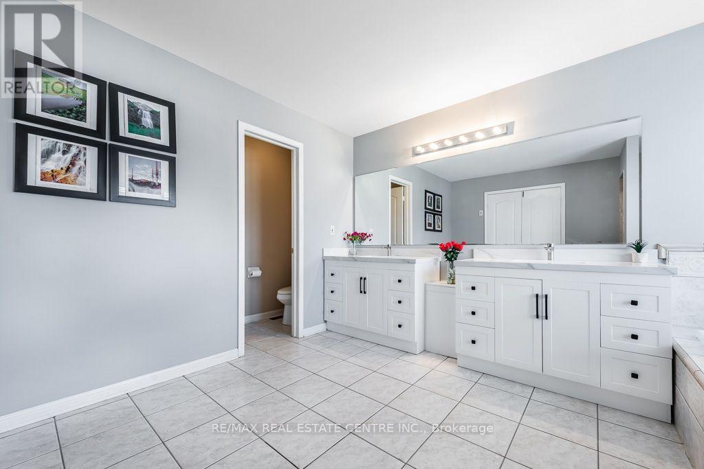 3696 Waterfall Crescent, Mississauga, Ontario  L5N 8G8 - Photo 36 - W13884864