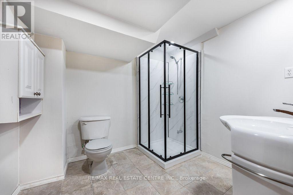 3696 Waterfall Crescent, Mississauga, Ontario  L5N 8G8 - Photo 43 - W13884864