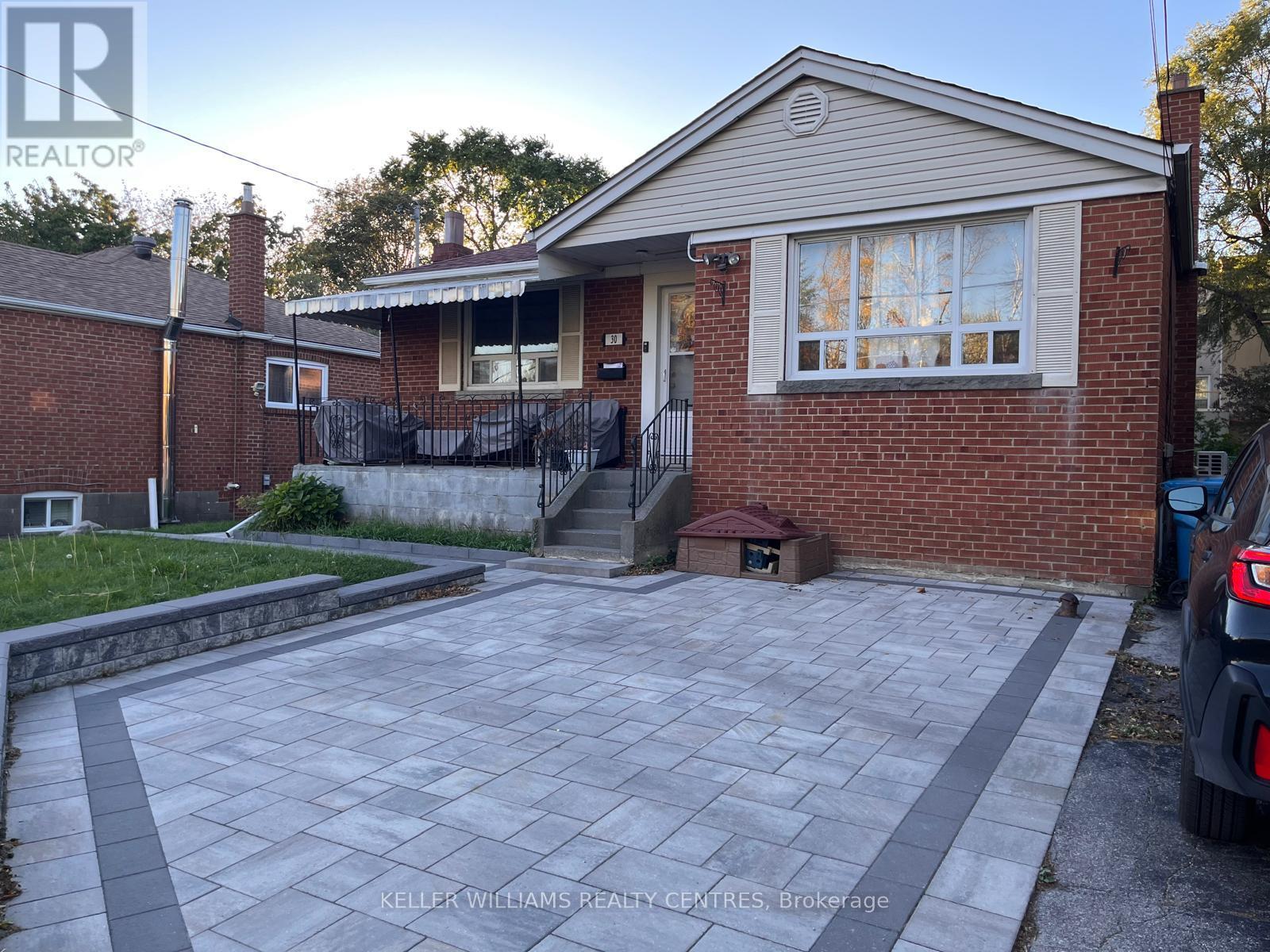 LOWER - 30 GLEN EVEREST ROAD, Toronto, Ontario